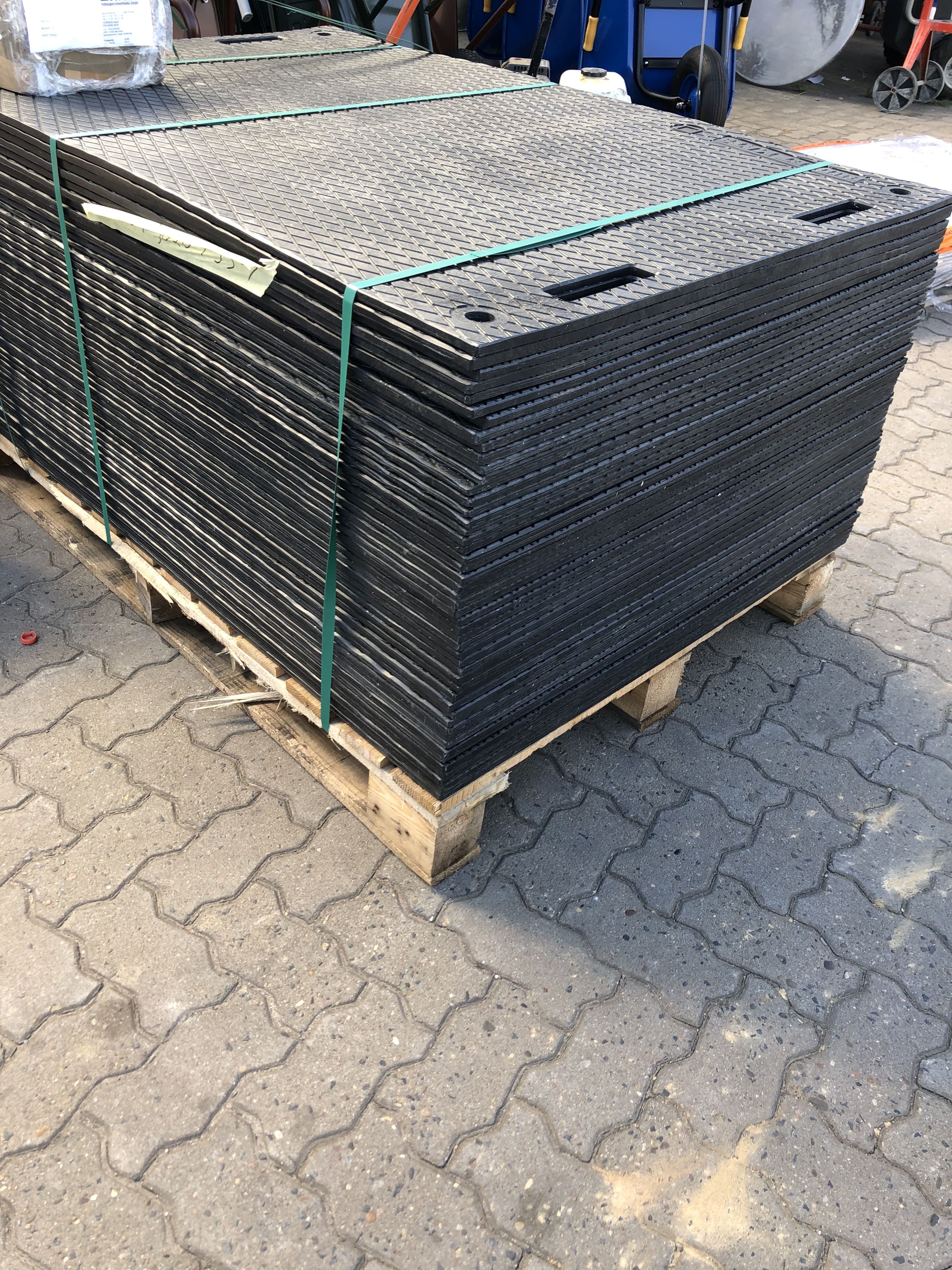  Bodenschutzmatte / Gummimatte 